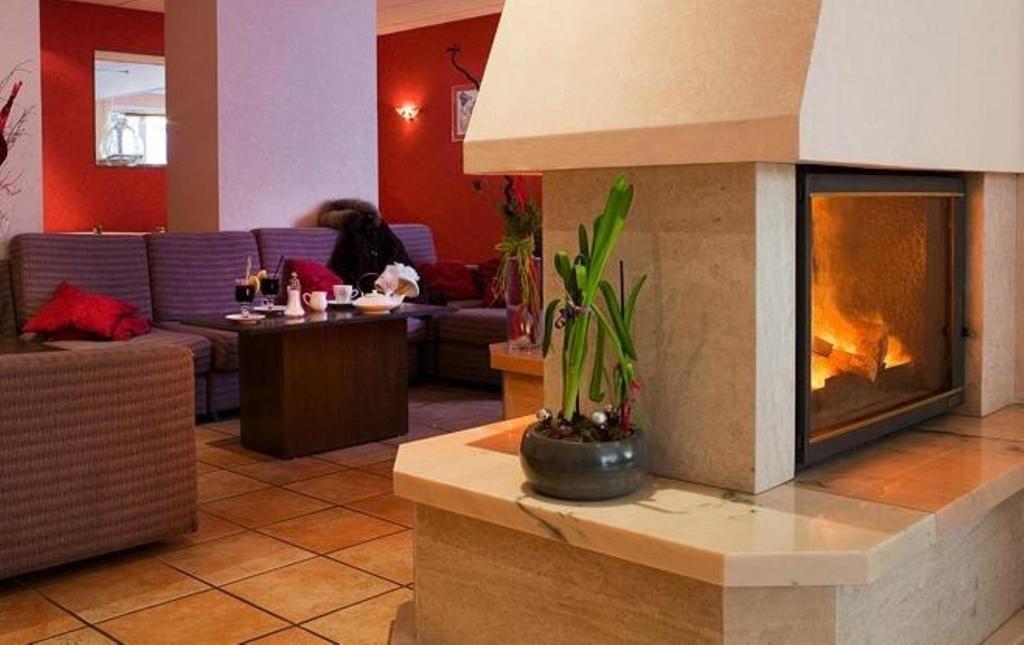 Hotel Le Montaigu Luz-Saint-Sauveur Eksteriør bilde