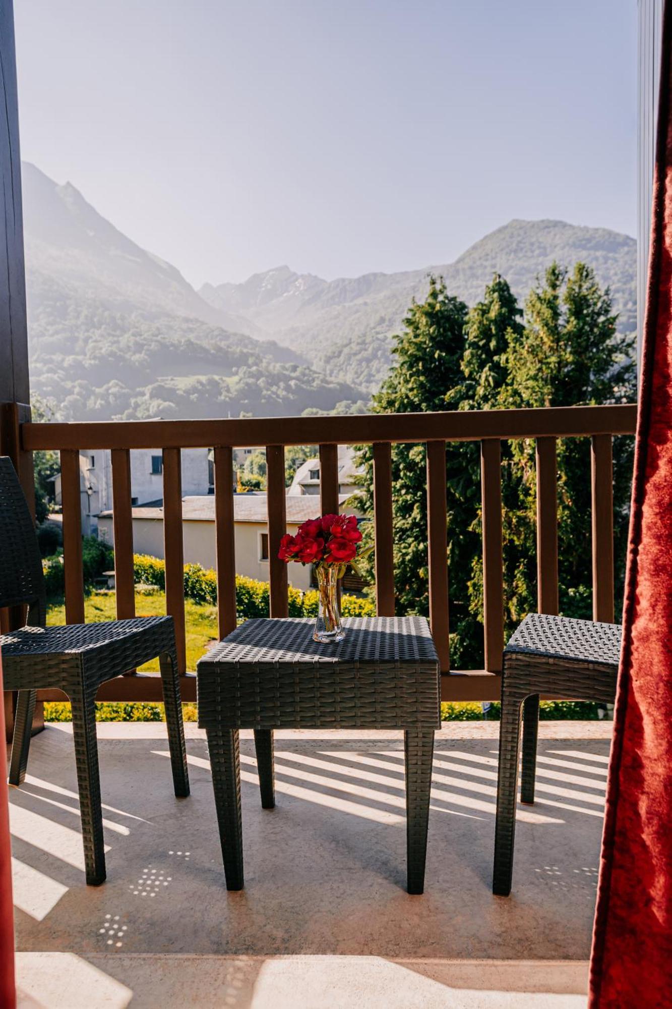 Hotel Le Montaigu Luz-Saint-Sauveur Eksteriør bilde
